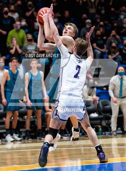 Thumbnail 1 in Farmington vs. Lehi (UHSAA 5A Final) photogallery.