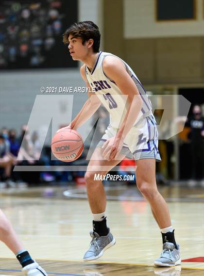 Thumbnail 3 in Farmington vs. Lehi (UHSAA 5A Final) photogallery.