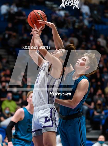 Thumbnail 3 in Farmington vs. Lehi (UHSAA 5A Final) photogallery.