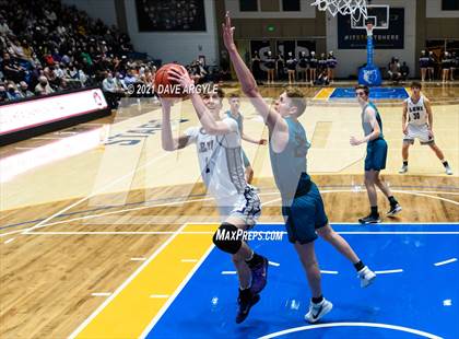 Thumbnail 3 in Farmington vs. Lehi (UHSAA 5A Final) photogallery.