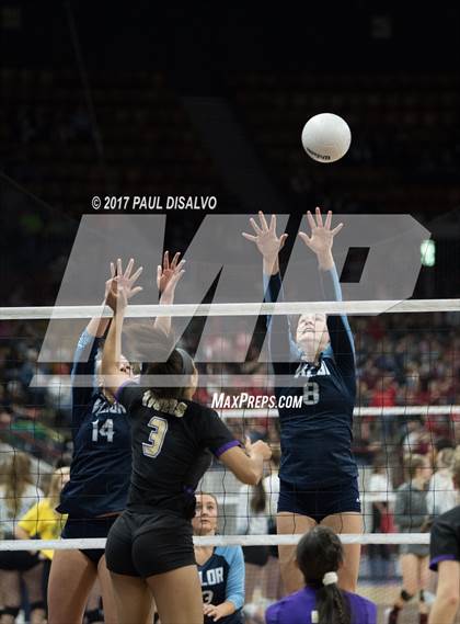 Thumbnail 3 in Valor Christian vs. Holy Family (CHSAA 4A Semifinal) photogallery.