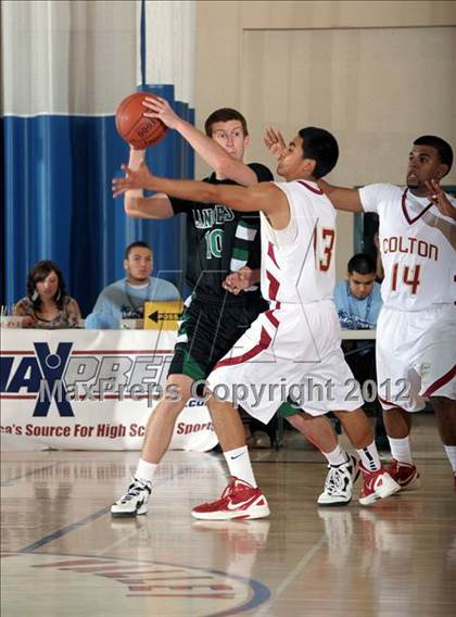 Thumbnail 3 in Colton vs. Thousand Oaks (MaxPreps Holiday Classic) photogallery.