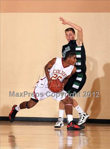 Thumbnail 1 in Colton vs. Thousand Oaks (MaxPreps Holiday Classic) photogallery.
