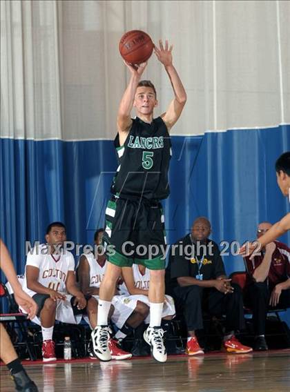 Thumbnail 2 in Colton vs. Thousand Oaks (MaxPreps Holiday Classic) photogallery.