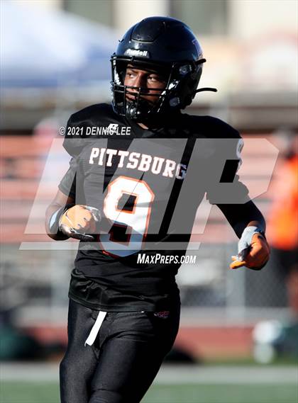 Thumbnail 2 in Pittsburg vs. Monterey Trail photogallery.