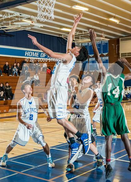 Thumbnail 3 in Moreau Catholic @ Irvington photogallery.