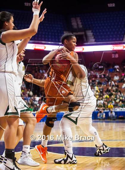 Thumbnail 1 in Capital Prep vs. New London (CIAC Class L Final) photogallery.