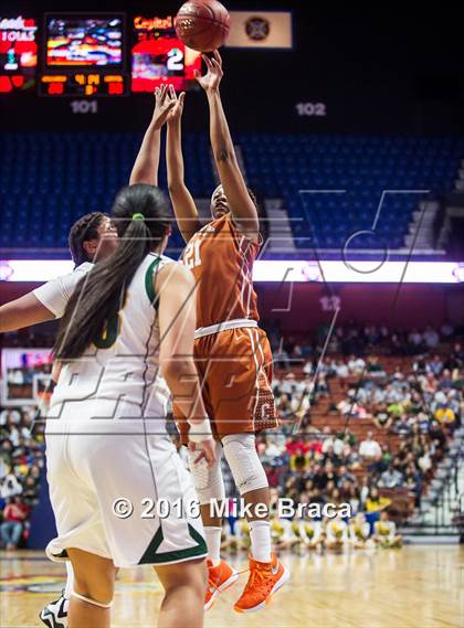 Thumbnail 1 in Capital Prep vs. New London (CIAC Class L Final) photogallery.