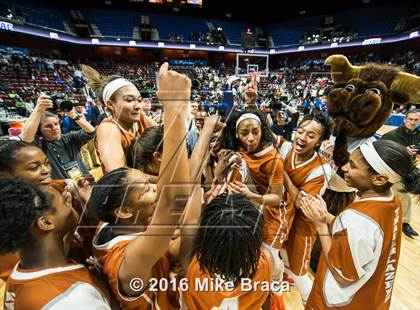 Thumbnail 2 in Capital Prep vs. New London (CIAC Class L Final) photogallery.