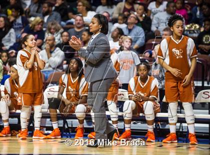 Thumbnail 3 in Capital Prep vs. New London (CIAC Class L Final) photogallery.