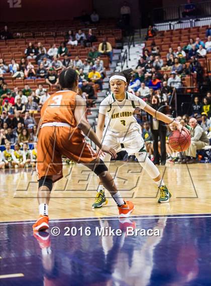 Thumbnail 2 in Capital Prep vs. New London (CIAC Class L Final) photogallery.