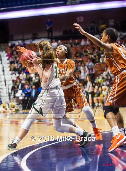 Thumbnail 1 in Capital Prep vs. New London (CIAC Class L Final) photogallery.