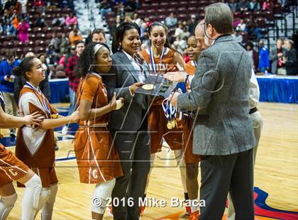 Thumbnail 3 in Capital Prep vs. New London (CIAC Class L Final) photogallery.