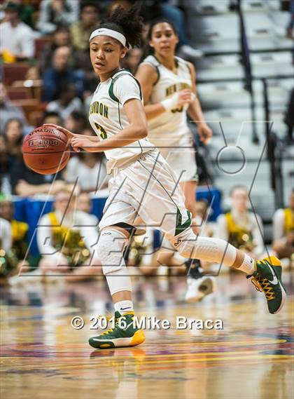 Thumbnail 1 in Capital Prep vs. New London (CIAC Class L Final) photogallery.