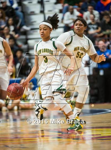 Thumbnail 3 in Capital Prep vs. New London (CIAC Class L Final) photogallery.