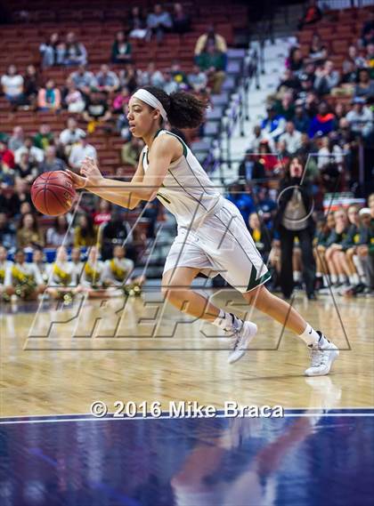 Thumbnail 3 in Capital Prep vs. New London (CIAC Class L Final) photogallery.