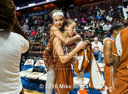 Thumbnail 3 in Capital Prep vs. New London (CIAC Class L Final) photogallery.
