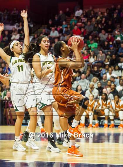 Thumbnail 2 in Capital Prep vs. New London (CIAC Class L Final) photogallery.