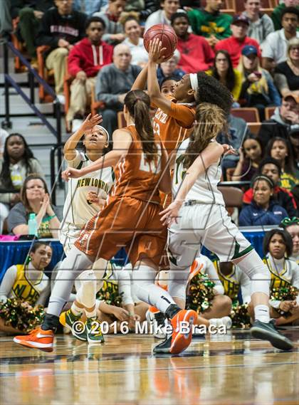 Thumbnail 1 in Capital Prep vs. New London (CIAC Class L Final) photogallery.