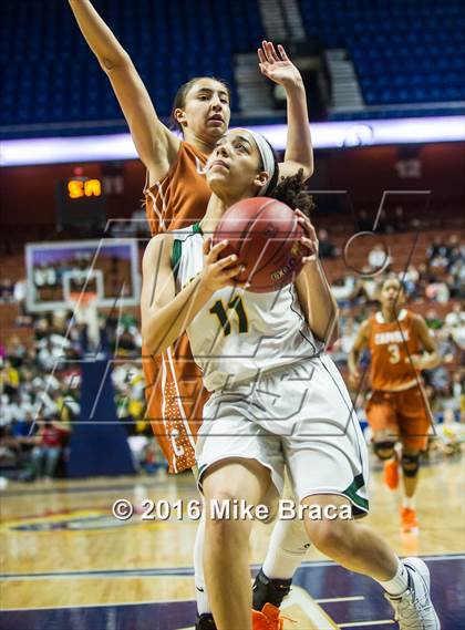 Thumbnail 2 in Capital Prep vs. New London (CIAC Class L Final) photogallery.