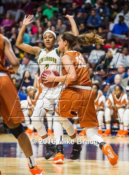 Thumbnail 3 in Capital Prep vs. New London (CIAC Class L Final) photogallery.