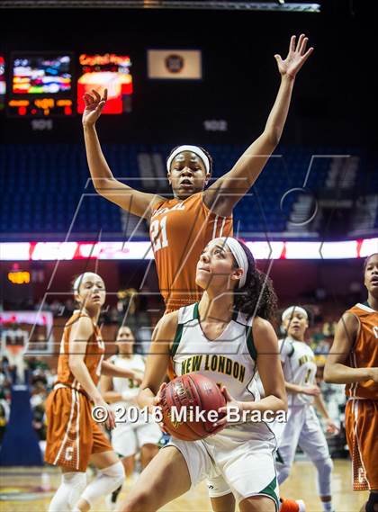 Thumbnail 2 in Capital Prep vs. New London (CIAC Class L Final) photogallery.