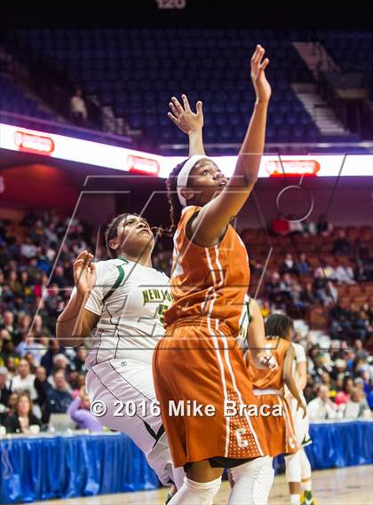Thumbnail 3 in Capital Prep vs. New London (CIAC Class L Final) photogallery.