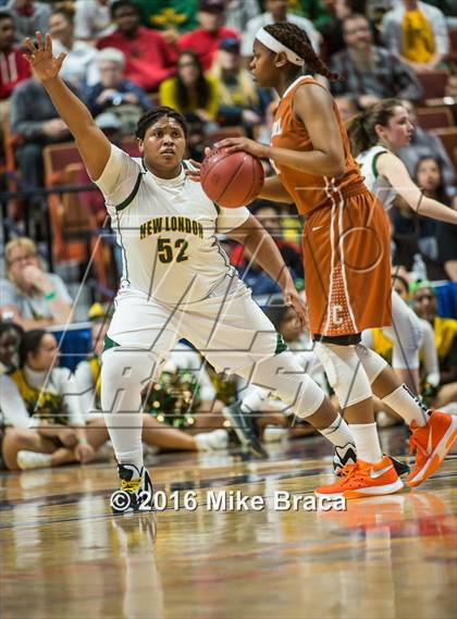 Thumbnail 3 in Capital Prep vs. New London (CIAC Class L Final) photogallery.