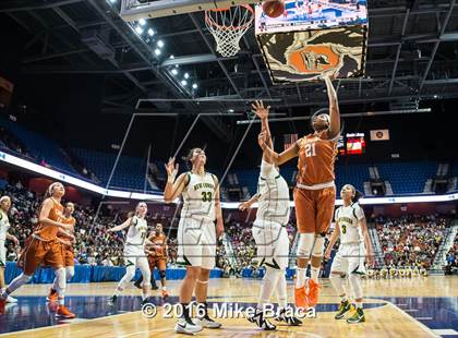 Thumbnail 1 in Capital Prep vs. New London (CIAC Class L Final) photogallery.