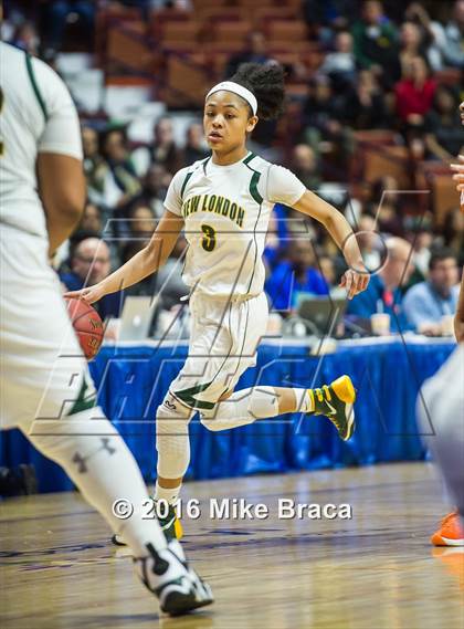 Thumbnail 2 in Capital Prep vs. New London (CIAC Class L Final) photogallery.