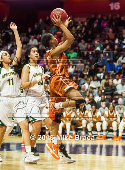 Thumbnail 3 in Capital Prep vs. New London (CIAC Class L Final) photogallery.