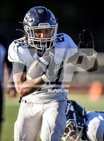 Thumbnail 1 in FR: Valley Christian @ Archbishop Mitty photogallery.