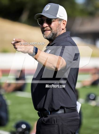 Thumbnail 3 in FR: Valley Christian @ Archbishop Mitty photogallery.