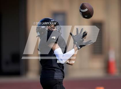 Thumbnail 1 in FR: Valley Christian @ Archbishop Mitty photogallery.