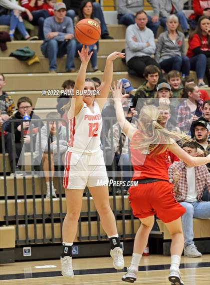 Thumbnail 3 in Redbank Valley vs Punxutawney (District IX Championship) photogallery.
