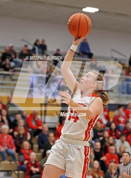 Thumbnail 3 in Redbank Valley vs Punxutawney (District IX Championship) photogallery.