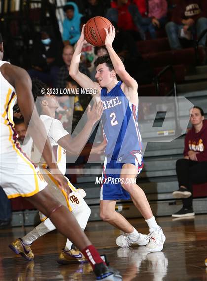 Thumbnail 1 in Carmel vs Mount Vernon (Section 1 Class AA First Round) photogallery.
