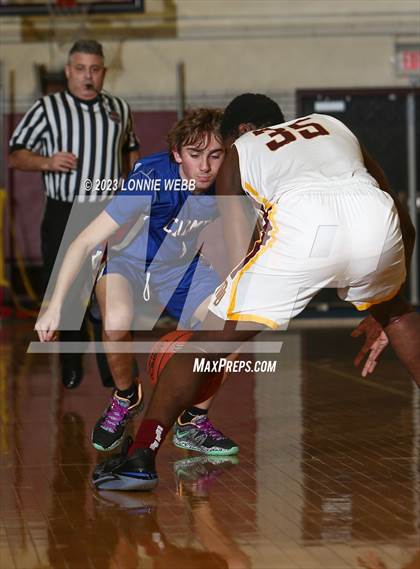 Thumbnail 1 in Carmel vs Mount Vernon (Section 1 Class AA First Round) photogallery.