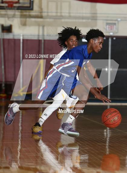 Thumbnail 2 in Carmel vs Mount Vernon (Section 1 Class AA First Round) photogallery.