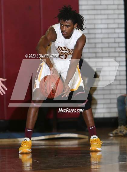 Thumbnail 1 in Carmel vs Mount Vernon (Section 1 Class AA First Round) photogallery.