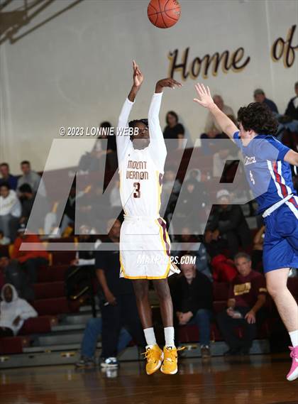 Thumbnail 2 in Carmel vs Mount Vernon (Section 1 Class AA First Round) photogallery.
