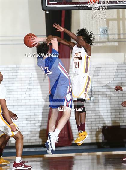 Thumbnail 2 in Carmel vs Mount Vernon (Section 1 Class AA First Round) photogallery.