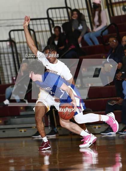 Thumbnail 3 in Carmel vs Mount Vernon (Section 1 Class AA First Round) photogallery.