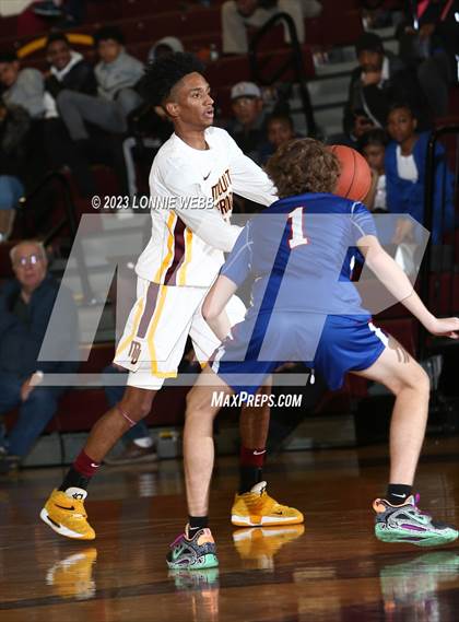 Thumbnail 2 in Carmel vs Mount Vernon (Section 1 Class AA First Round) photogallery.