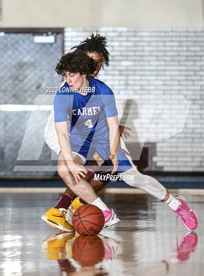 Thumbnail 1 in Carmel vs Mount Vernon (Section 1 Class AA First Round) photogallery.