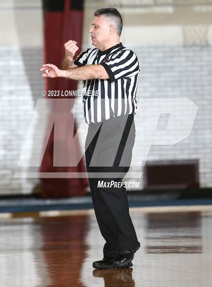 Thumbnail 1 in Carmel vs Mount Vernon (Section 1 Class AA First Round) photogallery.