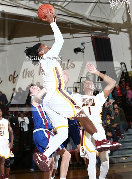 Thumbnail 2 in Carmel vs Mount Vernon (Section 1 Class AA First Round) photogallery.
