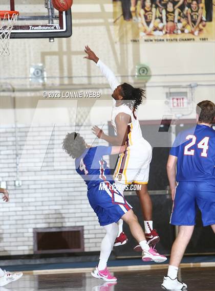 Thumbnail 2 in Carmel vs Mount Vernon (Section 1 Class AA First Round) photogallery.