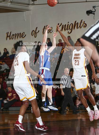 Thumbnail 1 in Carmel vs Mount Vernon (Section 1 Class AA First Round) photogallery.