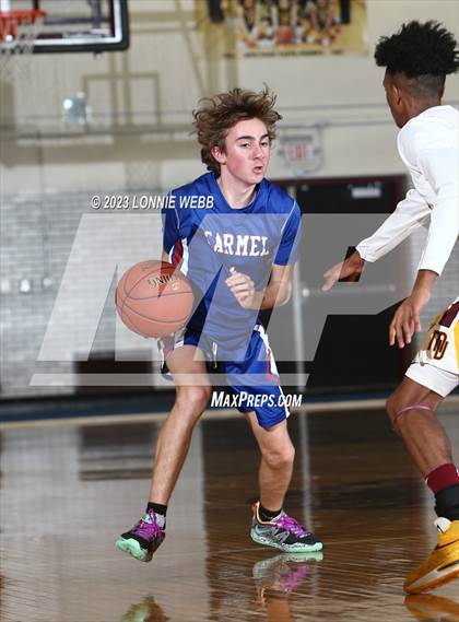 Thumbnail 2 in Carmel vs Mount Vernon (Section 1 Class AA First Round) photogallery.